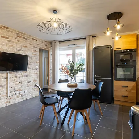 Apartament Charming 2-room In Lavandou, Terrace, Parking, Air Conditioning *