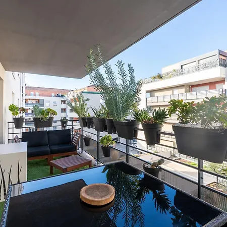 Apartament Charming 2-room In Lavandou, Terrace, Parking, Air Conditioning